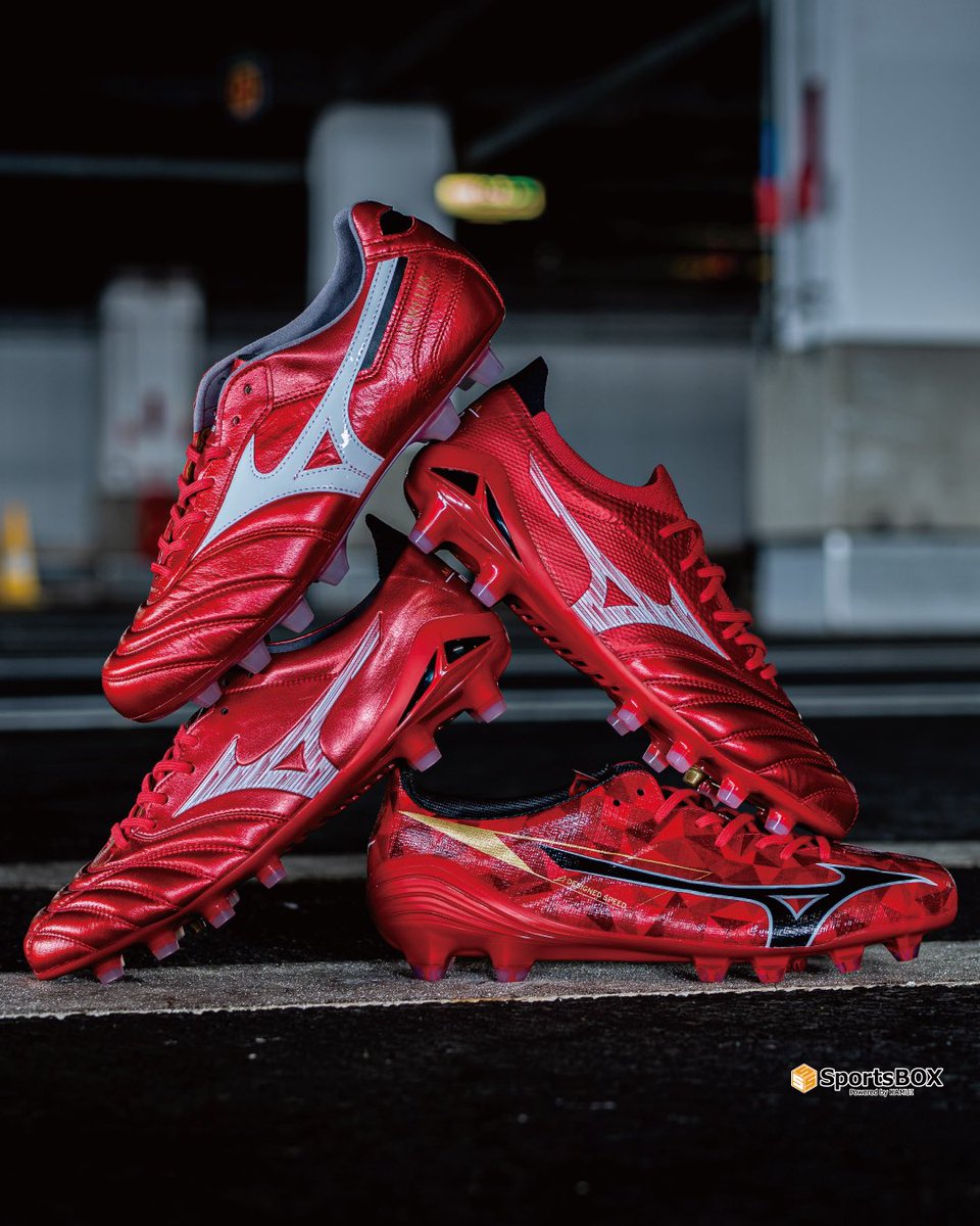 Sports_BOX_'s tweet photo. 【RUBY RED PACK】
モレリアシリーズ40周年を記念した限定モデル！
@MizunoFootball 

▼商品はこちら
https://t.co/gfv8P5Bgpz

#モレリア #サッカー #サッカースパイク https://t.co/Lb3BAfp92K