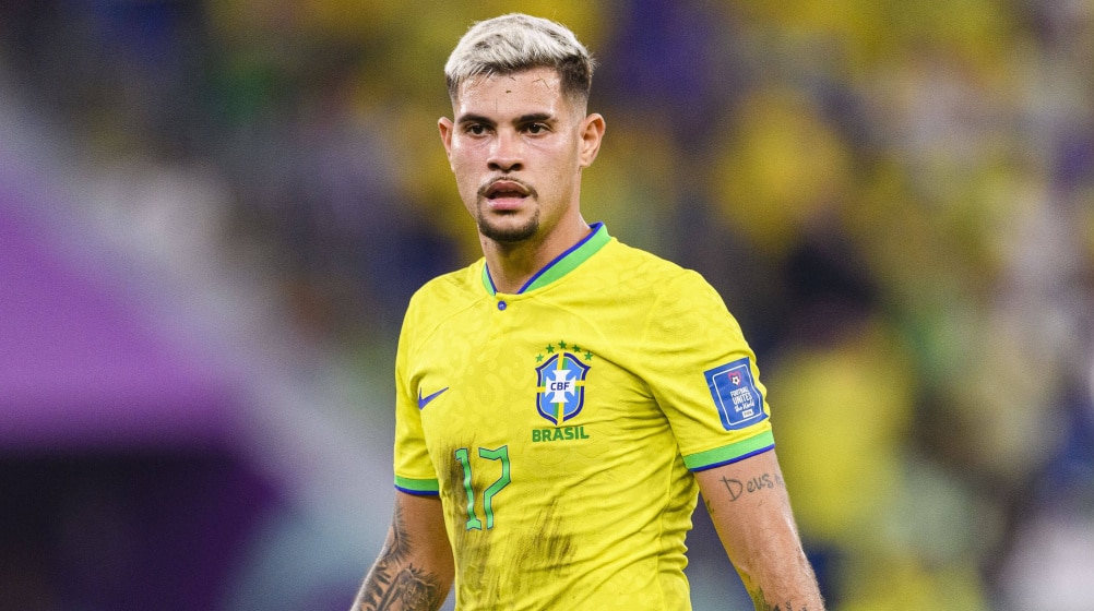 Ciclo do Burro Guimarães:

1- joga e vai mal
2- joga mal varios jogos
3- vira banco
4- joga bem no newcastle (ngm assistiu de verdade, só viu melhores momentos)
5- a midia e a torcida pedem de titular
6- volta pro "1"