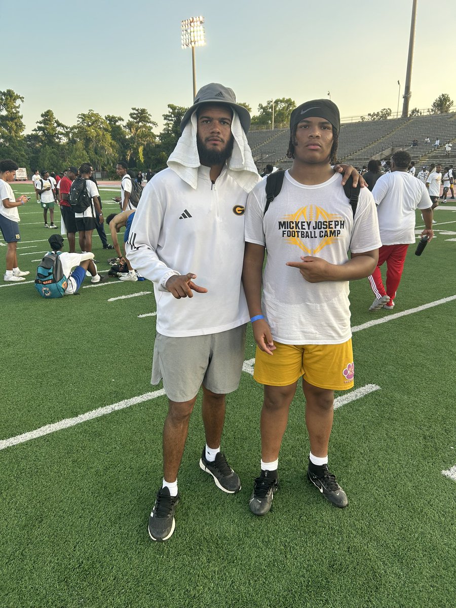 Payton Taylor (@ptaylor4k) on Twitter photo Thanks <a href="/coach_JIvy/">Coach Ivy</a> for the evaluation and great conversation had a great time today at <a href="/GSUFootball01/">Grambling State Football 🐯</a> <a href="/teamnix3k/">Jo Nixon</a> <a href="/RecruitLouisian/">Recruit Louisiana™️</a> <a href="/5StarFBRecruits/">5 Star Football Recruiting</a> Thanks <a href="/coach_JIvy/">Coach Ivy</a> for the evaluation and great conversation had a great time today at <a href="/GSUFootball01/">Grambling State Football 🐯</a> <a href="/teamnix3k/">Jo Nixon</a> <a href="/RecruitLouisian/">Recruit Louisiana™️</a> <a href="/5StarFBRecruits/">5 Star Football Recruiting</a>