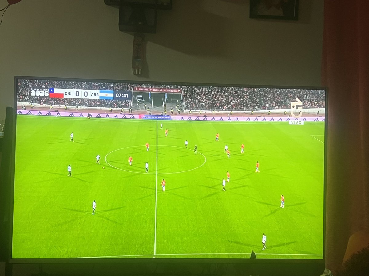 Árbitro Kliao !!!

#larojaxchv 
#LaRoja 

 #PedidosYa