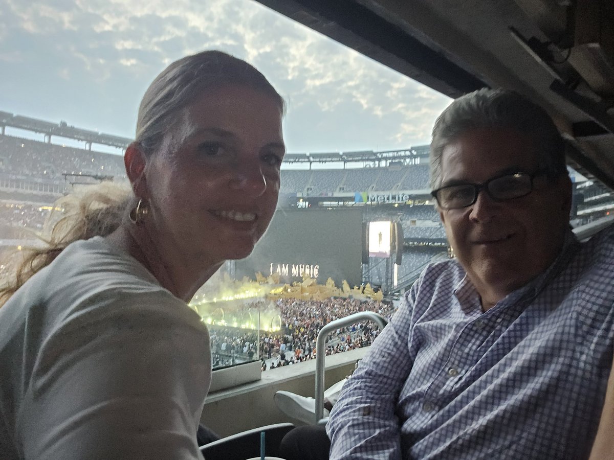 At <a href="/MetLifeStadium/">MetLife Stadium</a> for #TheWeekend concert.