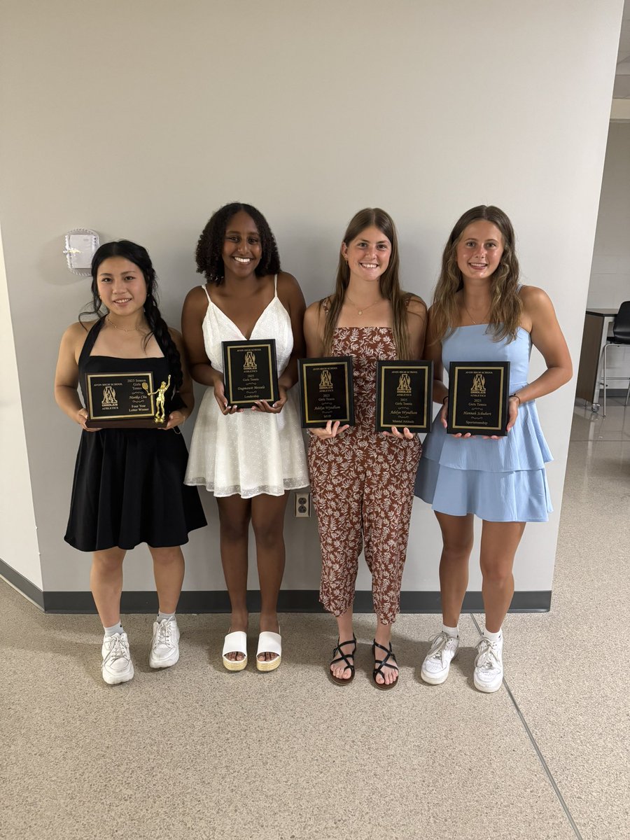 ahstennis_girls's tweet photo. End of Season Party 🎉 

4 Year Letter Winner: Noriko Chu
Leadership: Dagem Messele
MVP &amp; Mental Attitude: Adelyn Wyndham
Sportsmanship: Hannah Schubert

Have a great summer ladies! ☀️ https://t.co/9XzVsuX3QC