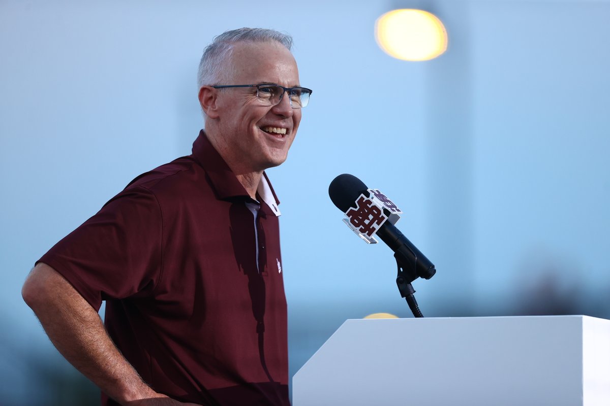 Coach Oak. Dawg.

#HailState🐶 | <a href="/MSFarmBureau/">msfarmbureau</a>