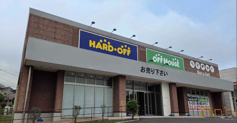 HARDOFFofficial's tweet photo. #ハードオフ新店情報
📣
／
ハードオフ・オフハウス
小倉沼新町店
2025年6月6日
グランドオープン🎊
＼

福岡県北九州市にハードオフ・オフハウスが誕生しました！
ハードオフには壁一面のギター、オフハウスには夏物衣類をボリューム満点でご用意しております。

皆様のご来店をお待ちしております✨