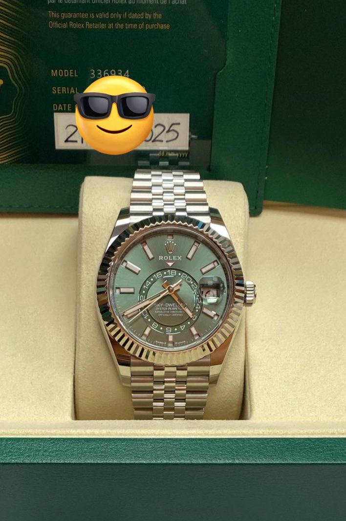 The Luxury Watch Guy tweet media