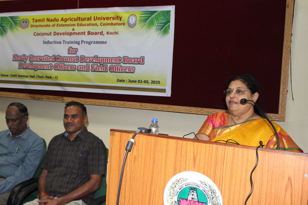 CoconutBoard's tweet image. Induction Training for newly recruited Development &amp;amp; Field Officers of CDB held from 2–5 June 2025 at TNAU, Coimbatore, inaugurated by Dr. B. Hanumanthe Gowda, CCDO, CDB. Officials from TNAU &amp;amp; CDB participated. #CoconutDevelopment #Training