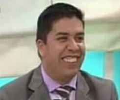 Yo esperando mi turno en la embajada para sacar mi visa