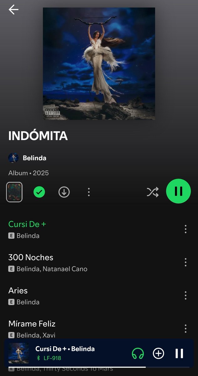 readerlines's tweet image. Finally listening to a new album! 🫶
#BelindaIndómita