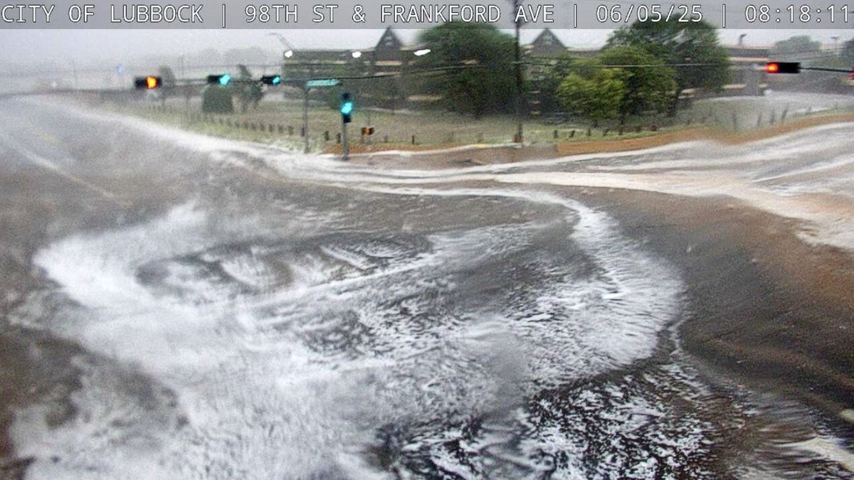 LiveCamChaser (@livecamchaser) on Twitter photo Wow! Here's a couple more shots from some Lubbock, #Texas Live Traffic Cams just now as a #Tornado Warned Storm moves through with #Hail and some road #Flooding. 👀 #txwx <a href="/NWSLubbock/">NWS Lubbock</a> Wow! Here's a couple more shots from some Lubbock, #Texas Live Traffic Cams just now as a #Tornado Warned Storm moves through with #Hail and some road #Flooding. 👀 #txwx <a href="/NWSLubbock/">NWS Lubbock</a>