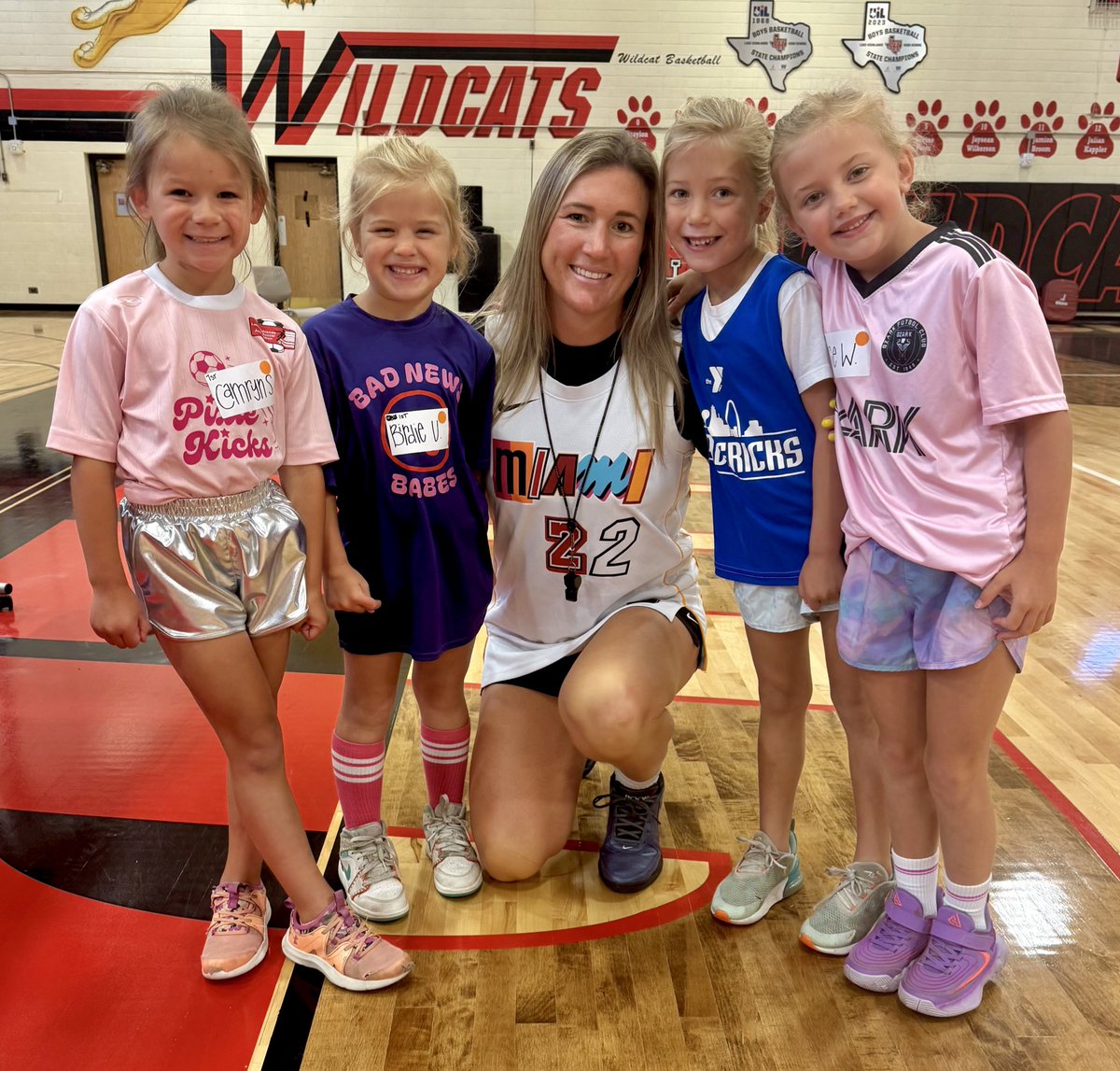 Coach MJ (@kell_mj) on Twitter photo My favorite picture from camp week 🫶🏼 <a href="/LADYCATS_BALL/">Lake Highlands Girls Basketball</a> <a href="/LakeHighlandsHS/">Lake Highlands High School</a> My favorite picture from camp week 🫶🏼 <a href="/LADYCATS_BALL/">Lake Highlands Girls Basketball</a> <a href="/LakeHighlandsHS/">Lake Highlands High School</a>
