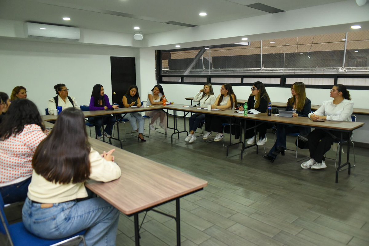 Promoción Política de la Mujer Ciudad de México (@ppm_cdmx) on Twitter photo 🙋🏻♀️Tercera Reunión de la Red de Mujeres Orientadoras  
Seguimos fortaleciendo nuestro Protocolo de Actuación para sostener espacios que promuevan la participación activa de las mujeres y una construcción conjunta basada en la equidad y el respeto.
🟣#AvancemosJuntas 🙋🏻♀️Tercera Reunión de la Red de Mujeres Orientadoras  
Seguimos fortaleciendo nuestro Protocolo de Actuación para sostener espacios que promuevan la participación activa de las mujeres y una construcción conjunta basada en la equidad y el respeto.
🟣#AvancemosJuntas