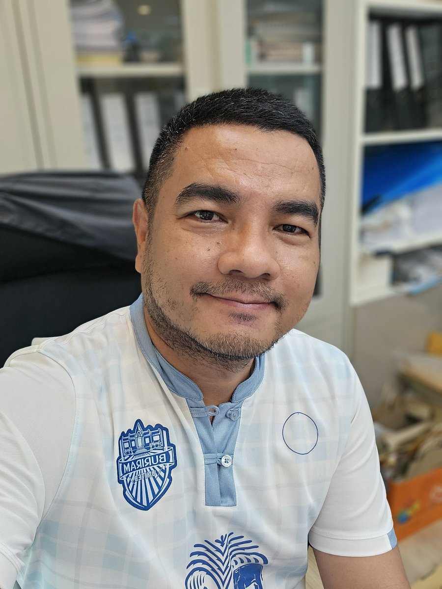...วันศุกร์แล้ว
#SereePhu
#ilovemyjob