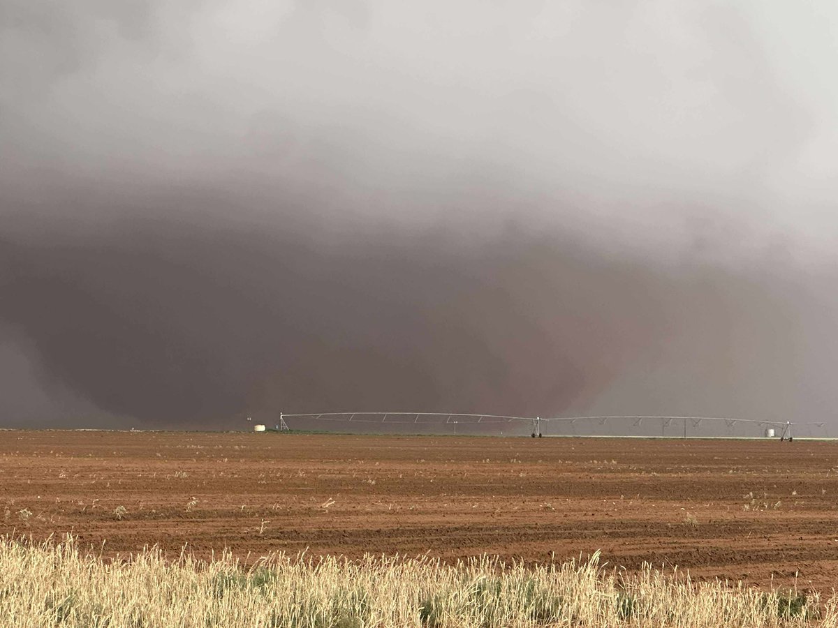 🌪️EARLIER; Large wedge tornado NE of Morton, Texas

LSC Viewer: Mike Sawyers