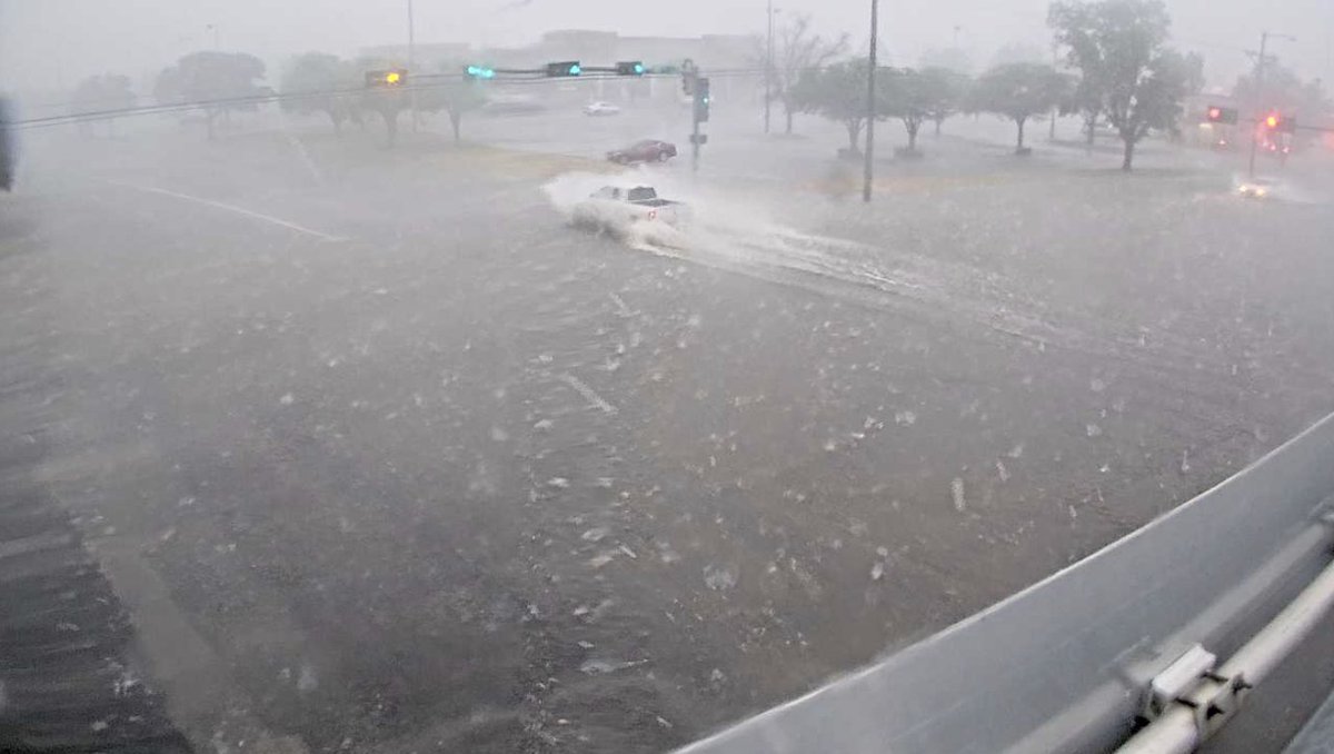 LiveCamChaser (@livecamchaser) on Twitter photo Whoa! Lots of Street #Flooding seen just now on Lubbock, #Texas Live Traffic Cams as a #FlashFlood Warning is in a effect after a #Tornado Warned Storm moved through. 🥴 #txwx <a href="/NWSLubbock/">NWS Lubbock</a> Whoa! Lots of Street #Flooding seen just now on Lubbock, #Texas Live Traffic Cams as a #FlashFlood Warning is in a effect after a #Tornado Warned Storm moved through. 🥴 #txwx <a href="/NWSLubbock/">NWS Lubbock</a>