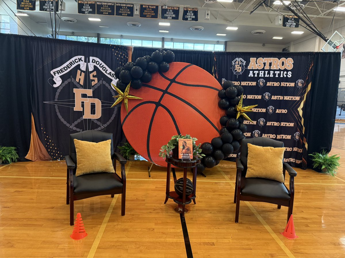 Truly blessed! Everything turned out great! So grateful for my team who continues to exceed expectations when putting our events together! Go get this book: “The Can Do Mindset!”