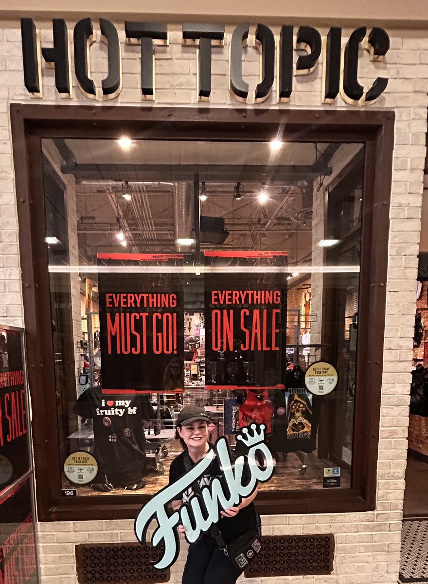 Cynthia49810055's tweet image. One of our Hot Topic is closing down and I was lucky enough to be able to get this Funko sign for $100 donation!!
Feeling grateful 🥹 #funko #funkofanatic #funkocommunity #funkosign