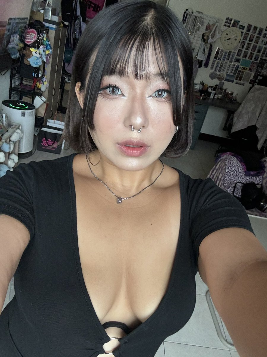 原相機輸出的美女 以下開放稱讚…
#台南