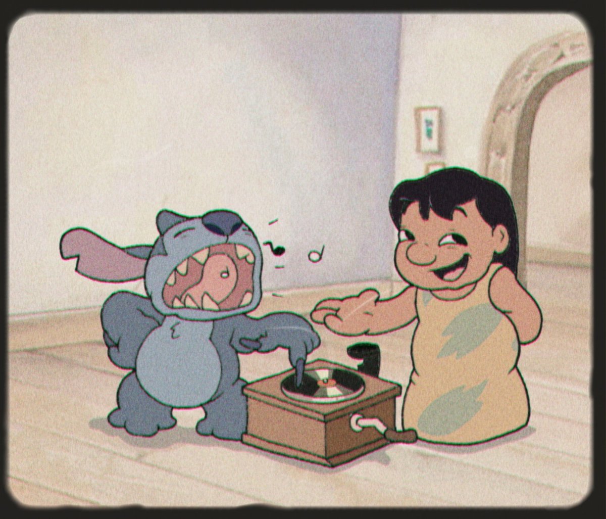 DannysNib's tweet image. Ohana means... Elvis!
#cuphead #vintage #rubberhosestyle #1930cartoons #oldcartoons #cartoonart #art #traditionalart #technicolor #ilustration #watercolor #LiloAndStitch #elvis