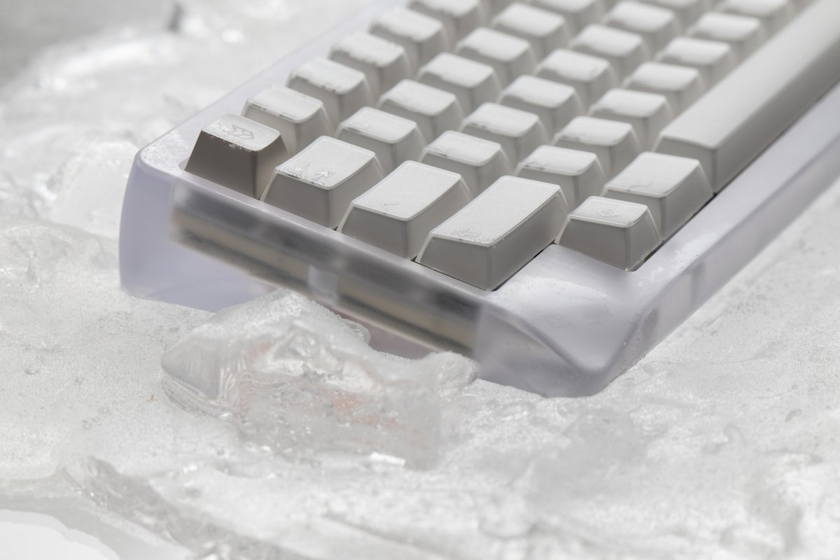 [In-stock] PBTfans X-ray

It's the distinctive aesthetic that truly defines this project. 
We're delighted to share that a fresh round is now available.
Designed by the <a href="/matthewencina/">Matthew Encina</a>

kbdfans.com/products/pbtfa…