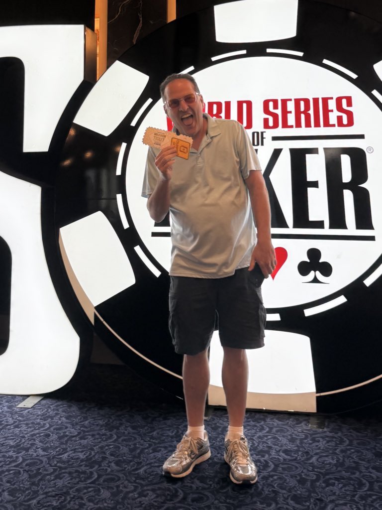 WINNER <a href="/michaelhauptman/">Mike Hauptman - Family, Investing and Poker</a> 🙌✨🎟️