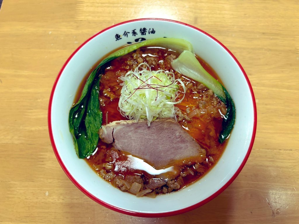 Kaikudo20021's tweet photo. 6/6(金)11:30〜20:00
⭐️限定　煮干し坦々🐟🌶️
⭐️煮干し坦々つけ麺🍜🌶️
↑限定券でつけ麺とお伝えてください。

　✴︎X限定　🐟煮干しマシ🐟
このツイートRT➕現金100円(無くなり次第終了) 

担々麺🌶️仕込みました。暑いので昨日はつけ麺verもよくご注文いただきました。期間限定ですのでぜひー。 https://t.co/EleZpkGbxg