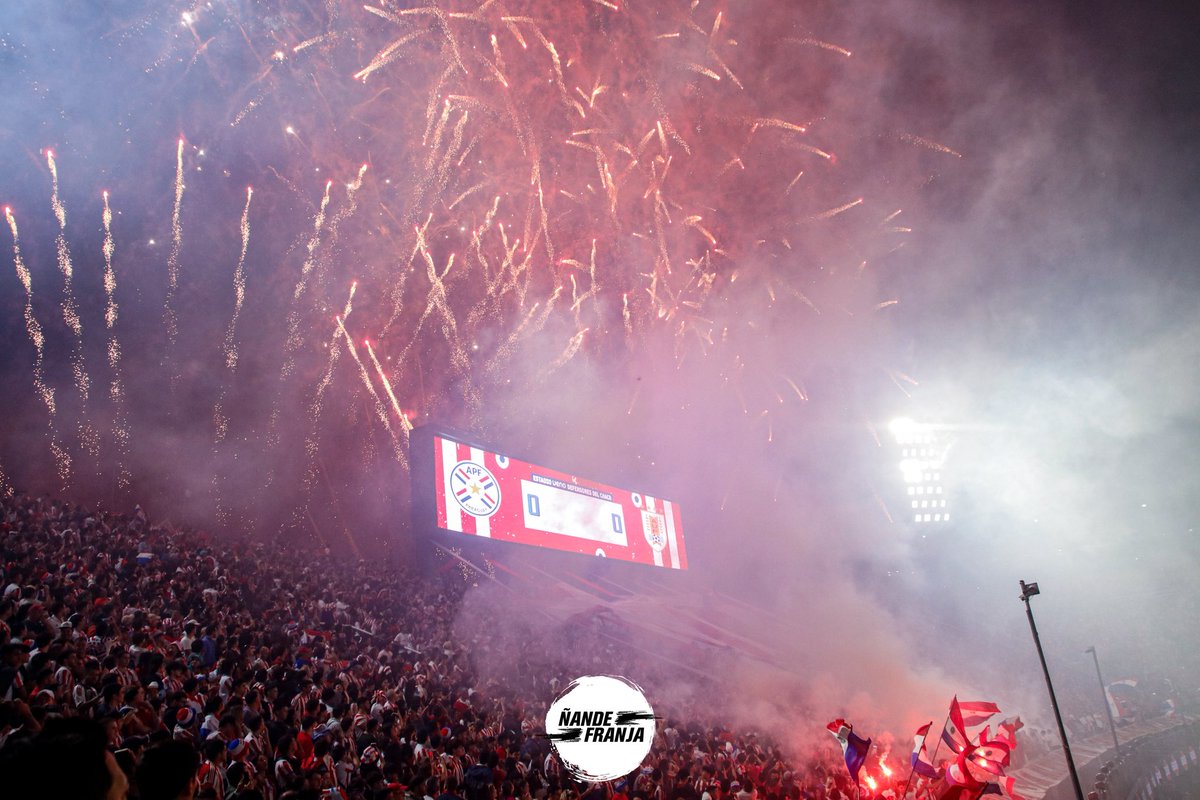 nandefranja's tweet photo. Olimpia es tu hinchada, Vamos Paraguay 🎶

LA BARRA MÁS GRANDE DE PARAGUAY 👊

@LaBarra79Ofic #ÑandeFranja https://t.co/6m3DurS0mC