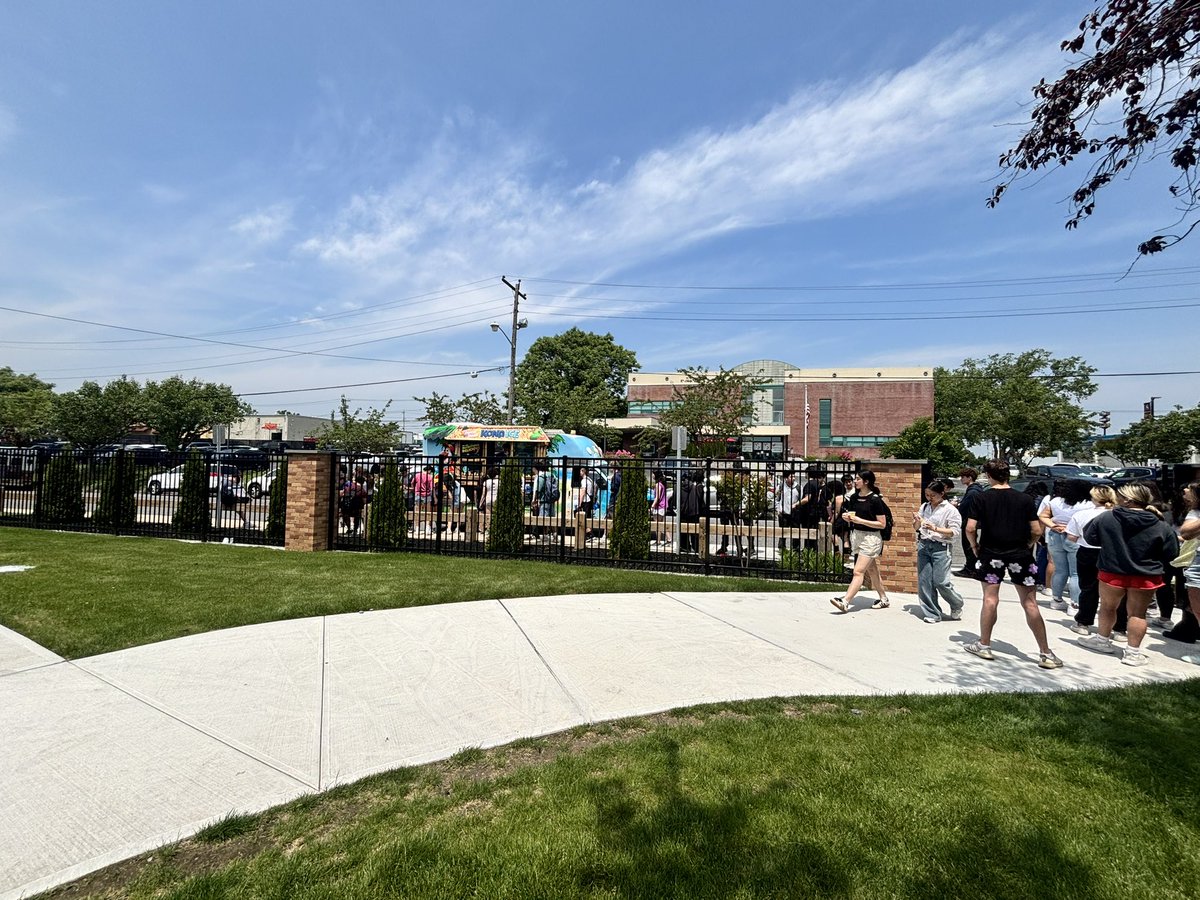 Jennifer Maichin tweet media