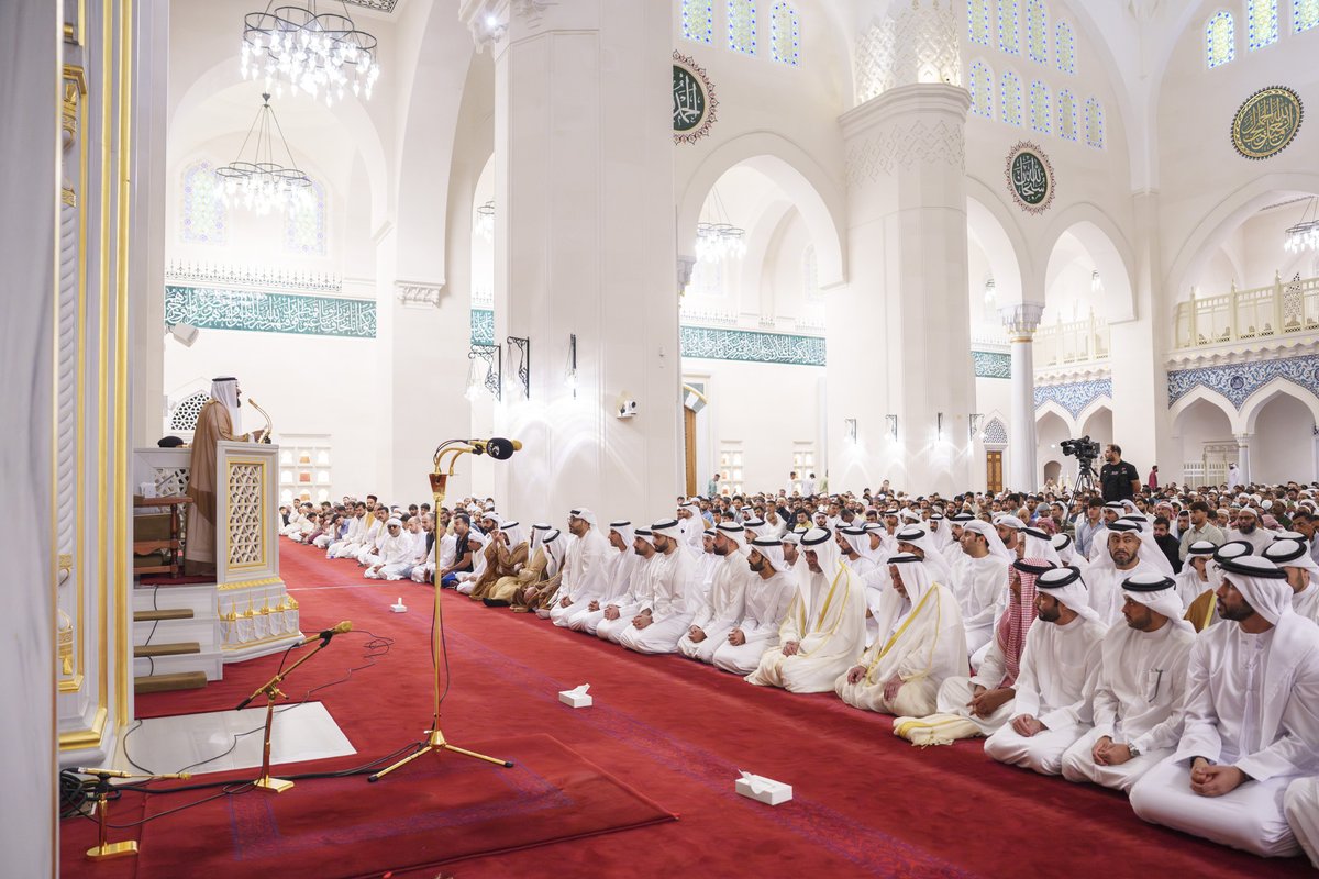 HHShkDrSultan's tweet photo. أداء صلاة عيد الأضحى المبارك بمسجد الشارقة
Eid Al Adha prayer at Sharjah Mosque https://t.co/73N7XuKXKA