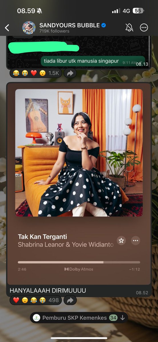 Harus segera ketemu nih 2 manusia berbakat
Sandy x Shabrina 
Collab apa kek😁
Shandy aja suka karya shabrina, dia aja bilang dia berbinar✨