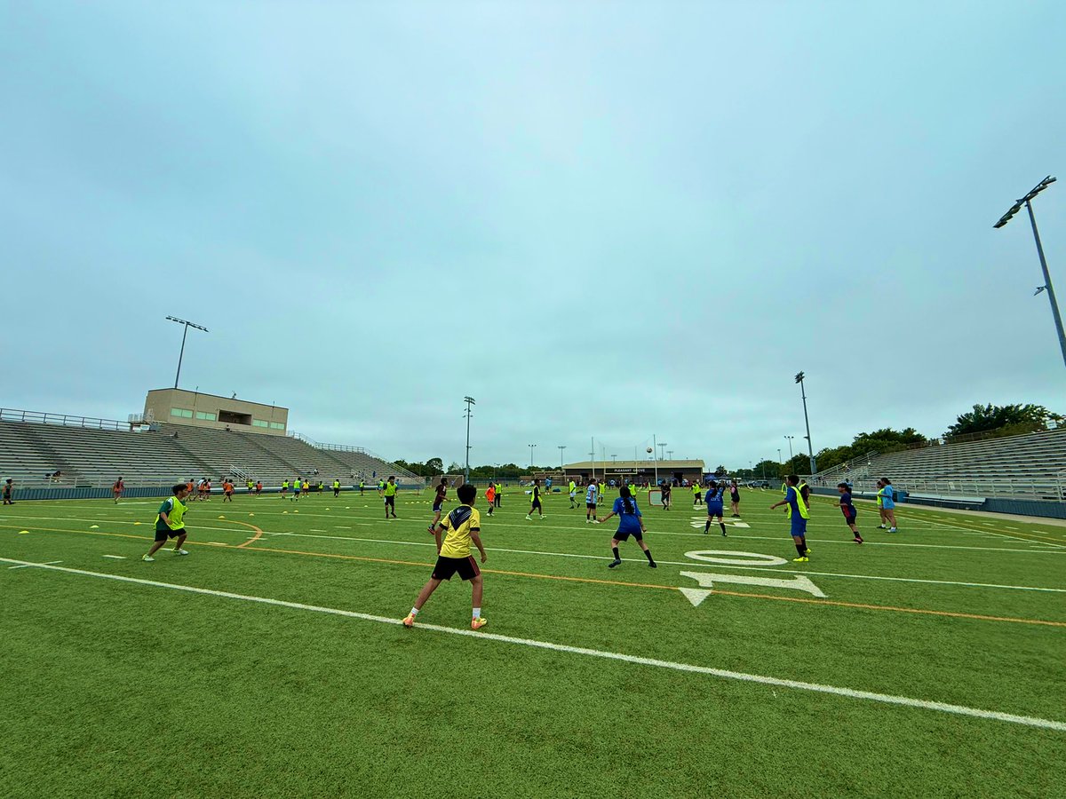 What an incredible week at Soccer Camp! Over 90 amazing kids from Pleasant Grove and DISD showed up ready to play and grow. Huge thanks to Pleasant Grove Soccer and Sports, <a href="/SteveDavis90/">Steve Davis</a>, and <a href="/DPDUnidos/">DPDUnidos</a> for the support (and lunch!). Grateful to be a part of it! ⚽️🥅