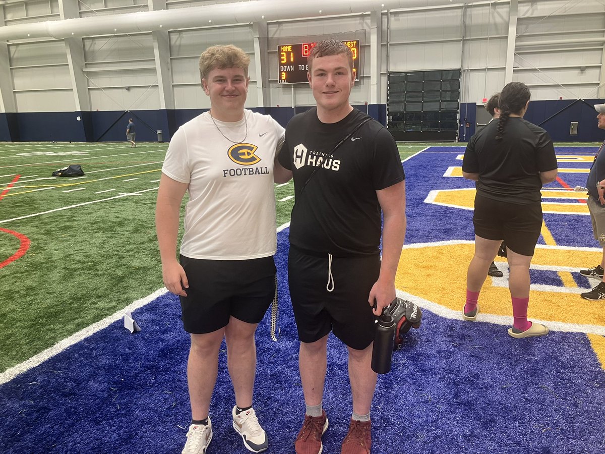 HunterMoore73's tweet image. Had a great time at Eau Claire’s big man camp. Got after it today and learned a lot. And got to see my former teammate @GarrettM_62 who gave me good advice and stuff to work on.