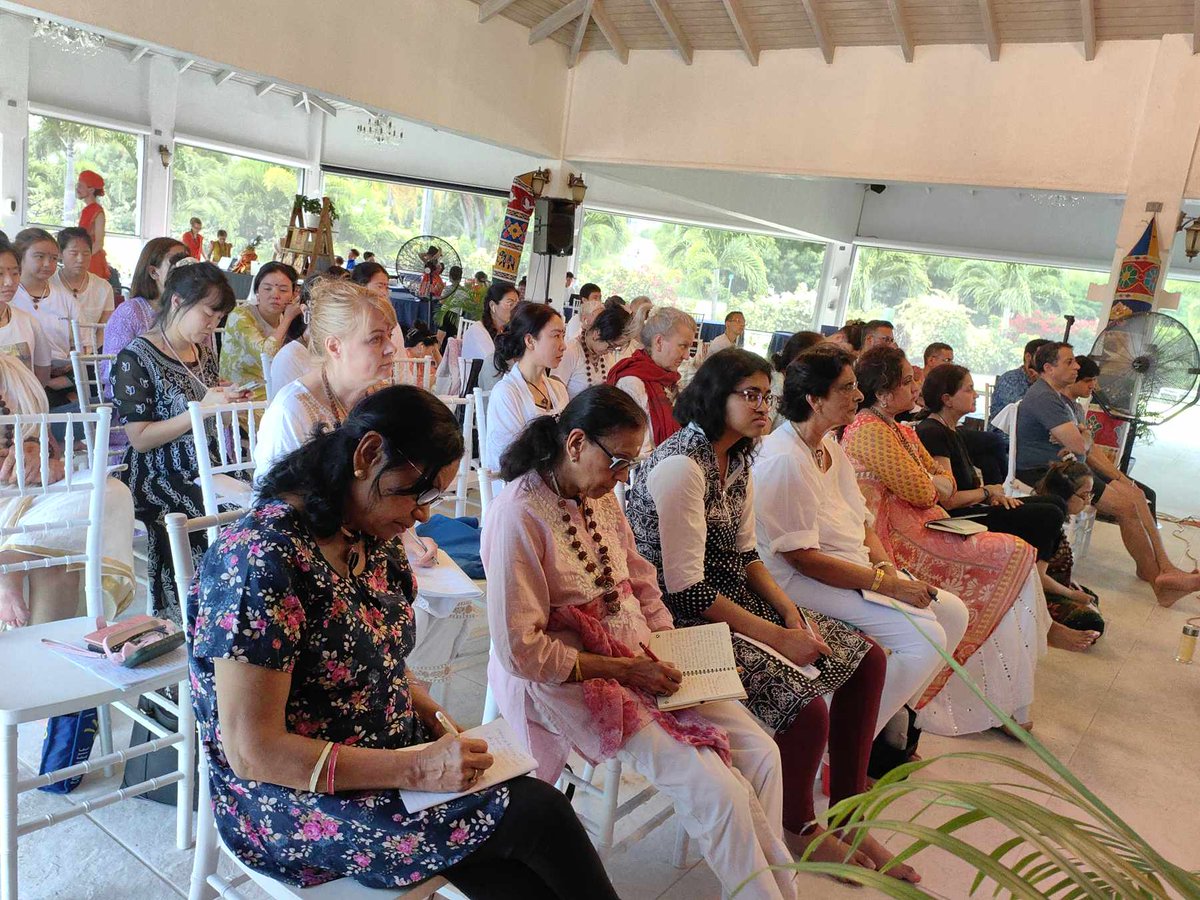 SriNithyananda's tweet photo. 🌍 05 JUNE 2025 – Paramashivasena – UAN Delegate Training Summit | DAY 05
WITH THE SUPREME PONTIFF OF HINDUISM (SPH) BHAGAVAN SRI NITHYANANDA PARAMASHIVAM
Witness the powerful Live Darshan, where THE SPH BHAGAVAN SRI NITHYANANDA PARAMASHIVAM delivers a session through the Divya Shareera (Divine Body), radiating transformational energy and divine presence.

This marks Day 5 of the First-Ever Training Summit of the United Ancient Enlightened Nations (UAN) in Antigua and Barbuda, where esteemed delegates from across the globe are coming together in a powerful convergence of peace, empowerment, and enlightened leadership.

Be part of this historic global movement toward a new era of spiritual civilization and enlightened governance.

👉 Register for UAN Summit: https://t.co/446a1uP0iT