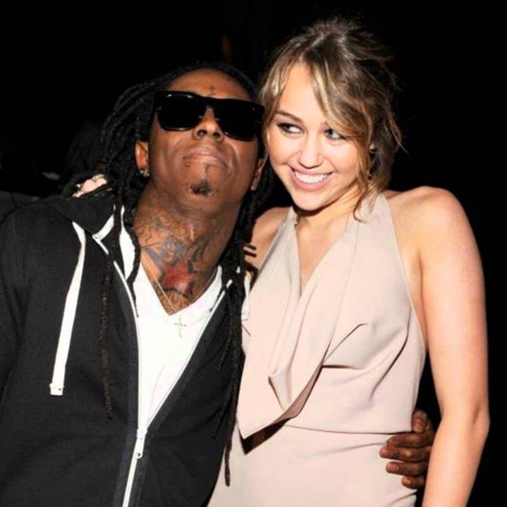🚨Miley Cyrus is not featured on Lil Wayne’s new album despite recent claims.