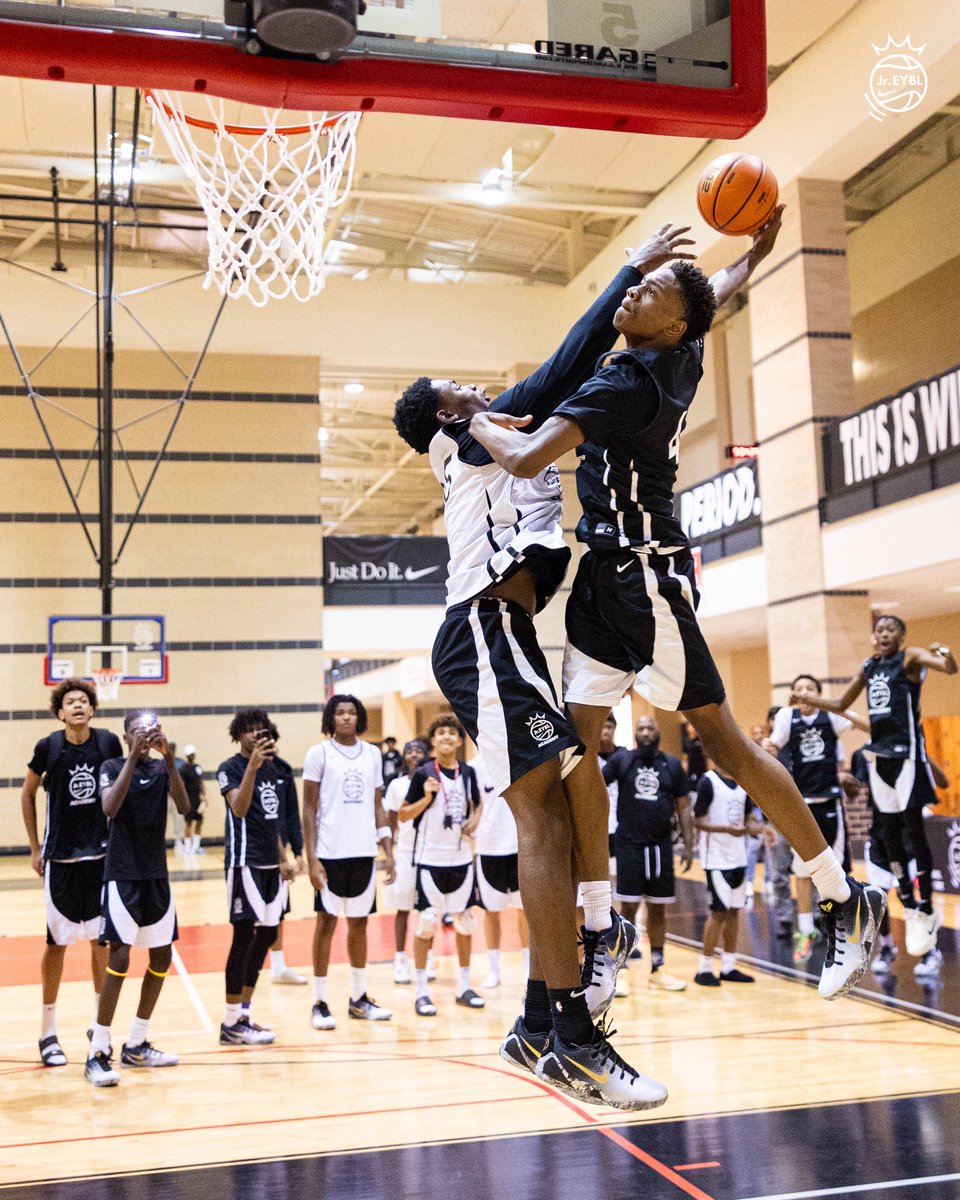 NikeEYB's tweet image. 𝙃𝙤𝙤𝙥𝙞𝙣’ 𝙞𝙣 𝙃-𝙏𝙤𝙬𝙣 🌇

That’s a wrap on Day 4

#JrEYBL | #GameTalks