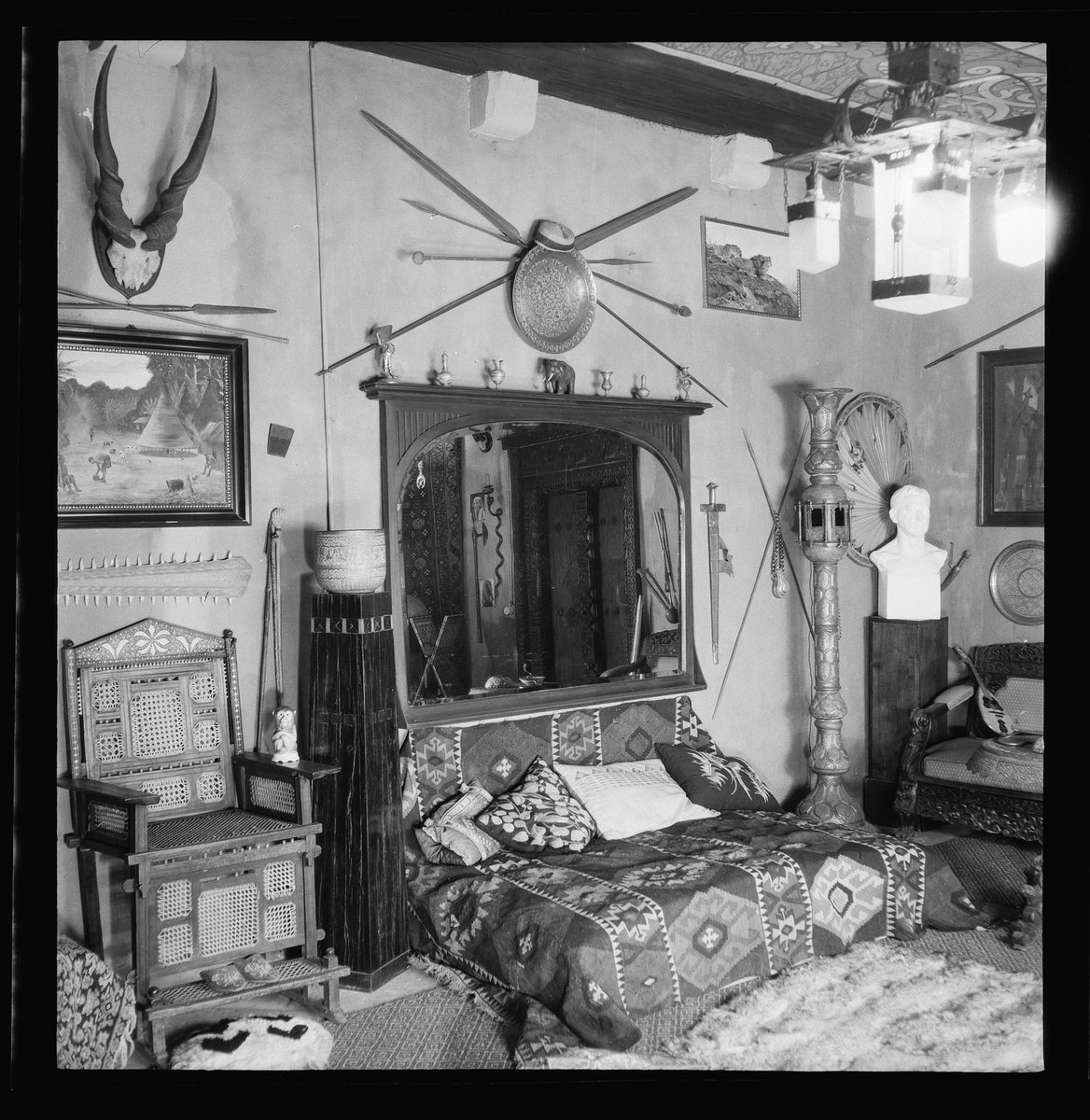 #AarbergBisZweisimmen  

#Worb: 190 bilder, z.b. ark.burgerbib.ch/ark:36599/5p9s… 
#Burgerbibliothek #Bern