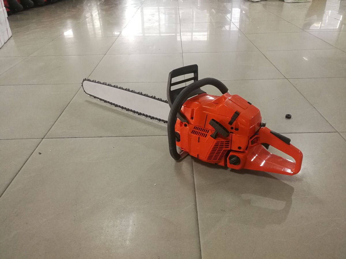 SamLi73798175's tweet image. NEWTOP NT6500, similar to Hus365, professional gasoline chainsaw. #chainsaw, #Newtop.