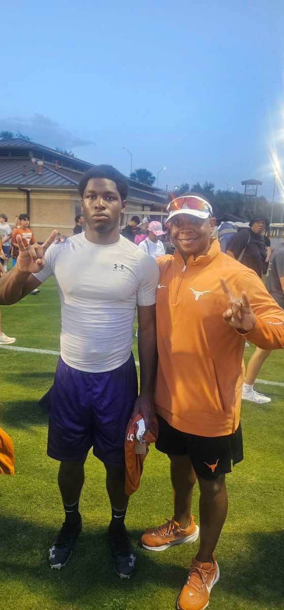 marquismurry100's tweet photo. Great showcase today
Let'sGoπ€πΏ@TexasLonghorns
@CoachChadScott https://t.co/cU0bxNesc9
