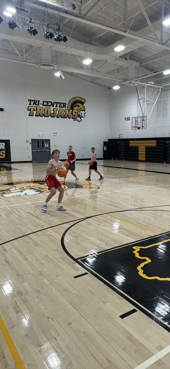 Phantom Basketball tweet media