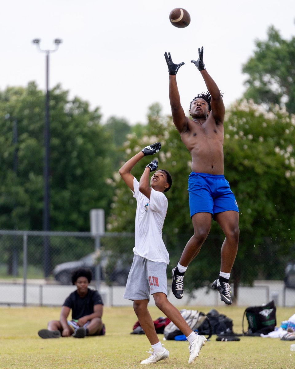 tylermel2026's tweet image. Got Some great work in with the guys cant wait for this upcoming season!
@EGWildcatFB
@RecruitEG
@coachbags4
@CoachSimms_