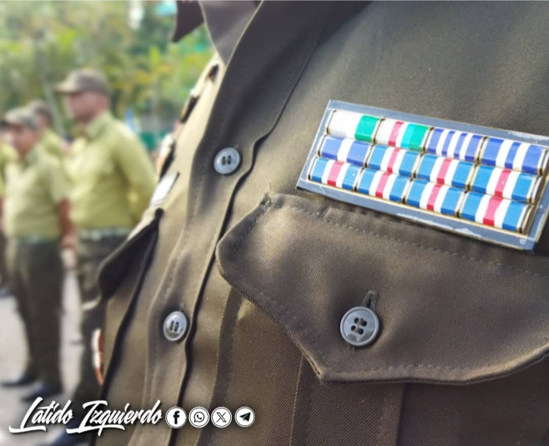 <a href="/Latido_Izquierd/">Latido Izquierdo</a> <a href="/EVilluendasC/">Enrique Villuendas</a> <a href="/Vicente73977721/">Vicente Leal 🇨🇺🇵🇸🇧🇷🇻🇪🇳🇮</a> <a href="/David_qva/">DAViD.cu</a> <a href="/DrRobertoMOjeda/">Dr. Roberto Morales Ojeda</a> <a href="/MryRodrguez4/">M@ry D'Cuba🇨🇺</a> <a href="/kitty_894/">๑۩۞۩๑(🌹ヨハンナ🌹)๑۩۞۩๑</a> <a href="/Atego16/">@🅰🆃🅴🅶🅾 🇳🇮</a> <a href="/H_Cubana/">𝗔𝗺𝗶𝘀𝘁𝗮𝗱 𝗛𝗶𝘀𝗽𝗮𝗻𝗼𝗰𝘂𝗯𝗮𝗻𝗮</a> <a href="/minint_cuba/">MININT_CUBA</a> <a href="/mima_carmen/">💫💜🪷Mima Del Carmen🪷💜💫</a> Feliz 64 aniversario para los hombres y mujeres que defienden cada día a la Revolución.

#ConLaFuerzaDelPueblo
#LatidoIzquierdo #DeZurdaTeam #DefendiendoCuba #IzquierdaPinera