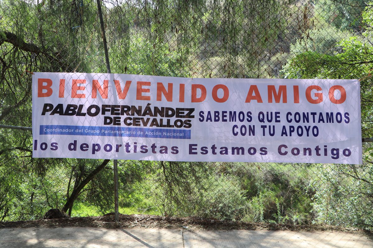 Diputados PAN Edoméx (@gppan_edomex) on Twitter photo Nuestro coordinador <a href="/PabloDeCevallos/">Pablo Fernandez De Cevallos</a>, visitó a vecinas y vecinos de la Mancha I; se comprometió a dar apoyo a deportistas de la zona, mejorando su cancha y el espacio donde entrenan.⚽🥊💃
#Edomex #Naucalpan #Huixquilucan #ApoyoAlDeporte Nuestro coordinador <a href="/PabloDeCevallos/">Pablo Fernandez De Cevallos</a>, visitó a vecinas y vecinos de la Mancha I; se comprometió a dar apoyo a deportistas de la zona, mejorando su cancha y el espacio donde entrenan.⚽🥊💃
#Edomex #Naucalpan #Huixquilucan #ApoyoAlDeporte