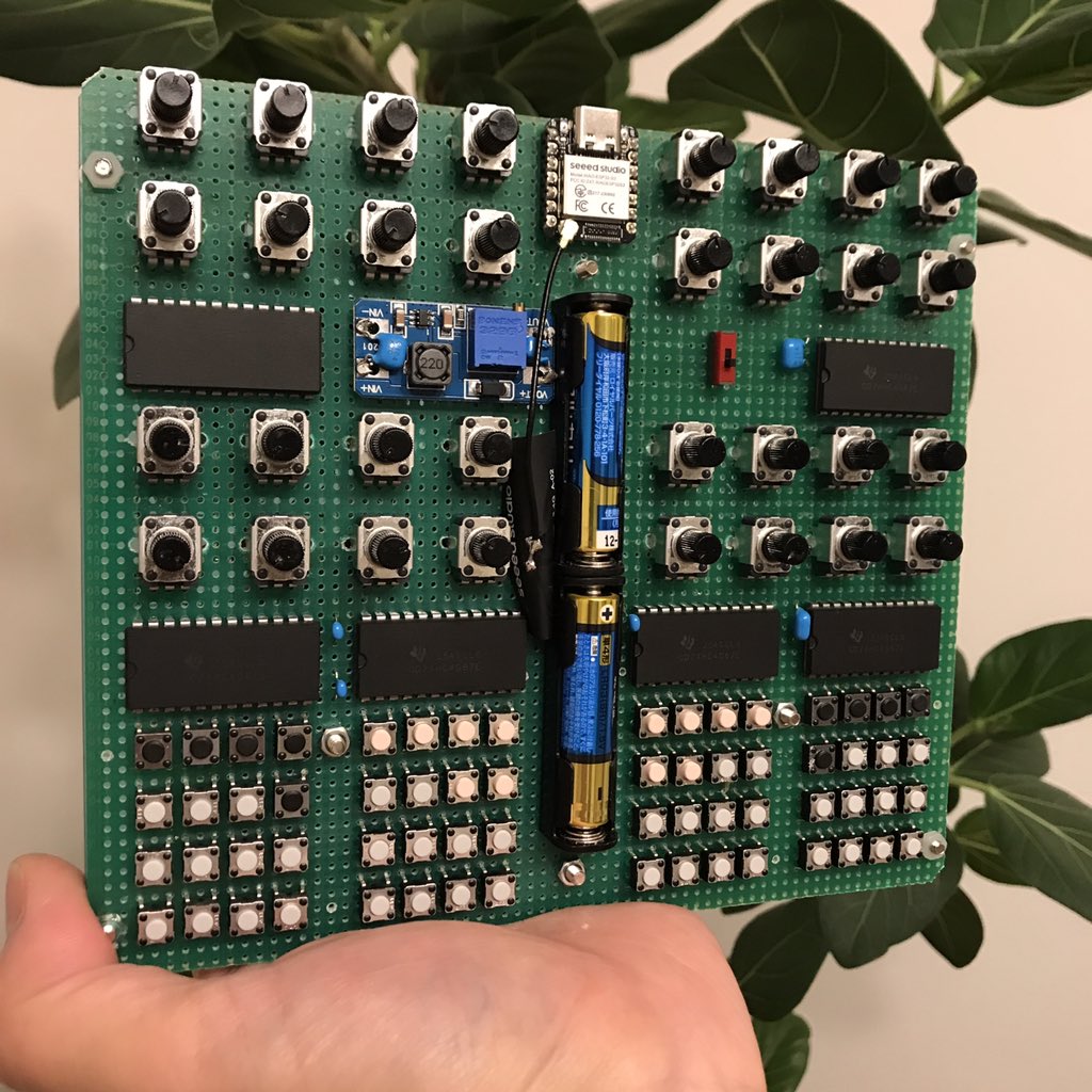 mtoknjlow's tweet photo. MIDI controller完成！ https://t.co/XDaE6V0v2U