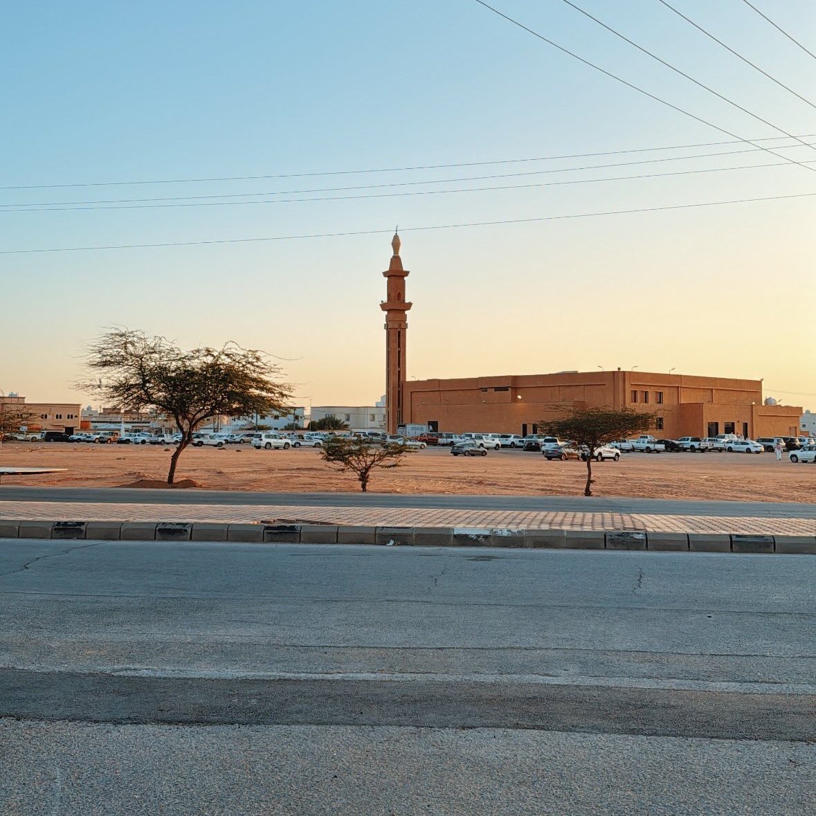 كُل عام وَ أنتمْ فِي عناق لا ينقطع مع الفرح 
 عيد أضـحى مُبارك ، وَ عَساكُم مِن عوادَه