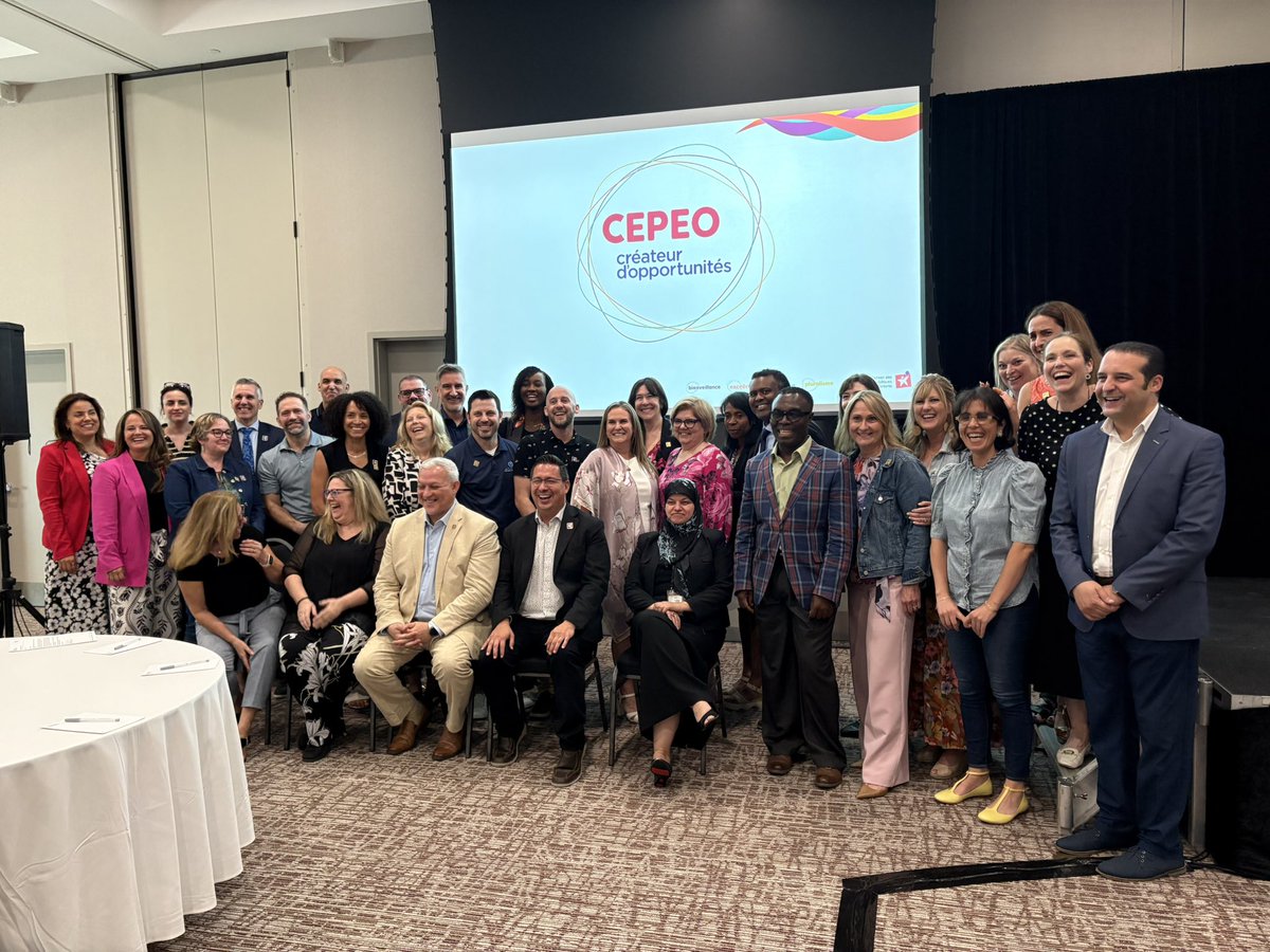 abdi_bileh's tweet image. Quelle joie d’avoir participé à une soirée émouvante de célébration des bâtisseurs d’excellence et des retraités du CEPEO. Plus tôt dans la journée, j’ai eu l’honneur de voir souligner mes 20 années de service au sein de l’organisation. Une reconnaissance qui me touche.