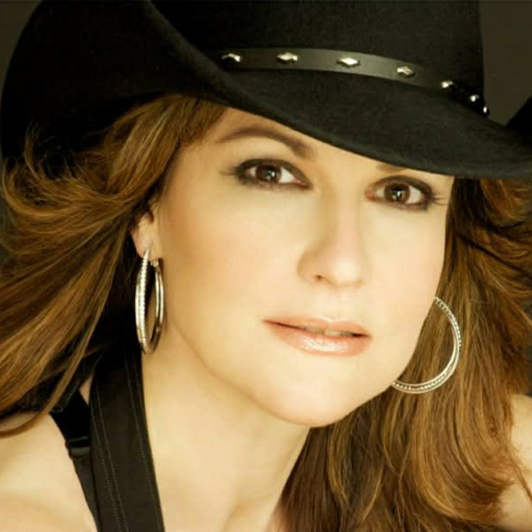 anniemarleau's tweet photo. Throw back Thursday 2009 #ThrowbackThursdays #canadiancountry #torontosinger #singer https://t.co/FcyXVHj1WF