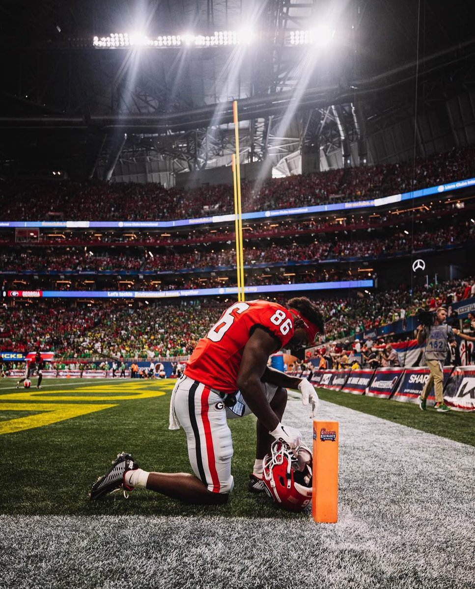 Wayne Shanks Jr. (@shanks2cold) on Twitter photo #AGTG I am extremely blessed to earn an offer from The University of Georgia!!! <a href="/DHill39/">Coach David HILL</a> <a href="/CoachJCrawford/">Josh Crawford</a> <a href="/CoachMikeBobo/">Coach Mike Bobo</a> <a href="/KirbySmartUGA/">Coach Kirby Smart</a> <a href="/CoachColey/">James Coley</a> <a href="/UGA_WillM/">Will Myers</a> <a href="/CoachDee_UGA/">Donte Williams</a> <a href="/CoachLarned/">Nathan Larned</a> <a href="/CoachPeters7/">Coach Peters</a> <a href="/KinkaidAthletic/">Kinkaid Athletics</a> <a href="/samspiegs/">Sam Spiegelman</a> <a href="/MikeRoach247/">Mike Roach</a> <a href="/ChadSimmons_/">ChadSimmons</a> <a href="/adamgorney/">Adam Gorney</a> <a href="/SWiltfong_/">Steve Wiltfong</a> #AGTG I am extremely blessed to earn an offer from The University of Georgia!!! <a href="/DHill39/">Coach David HILL</a> <a href="/CoachJCrawford/">Josh Crawford</a> <a href="/CoachMikeBobo/">Coach Mike Bobo</a> <a href="/KirbySmartUGA/">Coach Kirby Smart</a> <a href="/CoachColey/">James Coley</a> <a href="/UGA_WillM/">Will Myers</a> <a href="/CoachDee_UGA/">Donte Williams</a> <a href="/CoachLarned/">Nathan Larned</a> <a href="/CoachPeters7/">Coach Peters</a> <a href="/KinkaidAthletic/">Kinkaid Athletics</a> <a href="/samspiegs/">Sam Spiegelman</a> <a href="/MikeRoach247/">Mike Roach</a> <a href="/ChadSimmons_/">ChadSimmons</a> <a href="/adamgorney/">Adam Gorney</a> <a href="/SWiltfong_/">Steve Wiltfong</a>