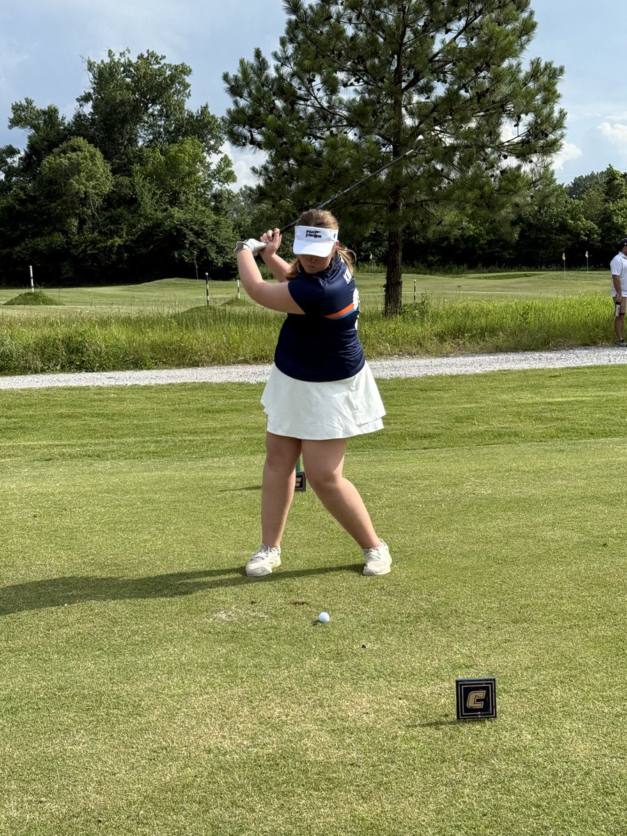 ChattanoogaGolf's tweet image. Today’s PGA Jr League match was held at the UTC Facility against Windstone. Good Job Team 2 on the win and can wait for the next match!
First Tee - 9.5
Windstone - 2.5