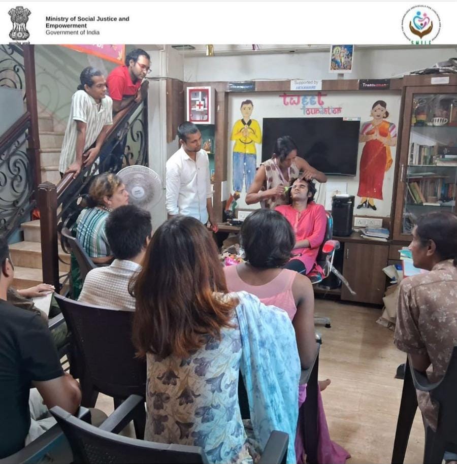 SMILE MoSJE (@smile_mosje) on Twitter photo Empowering through skills! 💪 Under Tweet Foundation’s 60-day program at Garima Greh, Mumbai, participants are learning Digital Marketing, Make-Up Techniques & Risk Awareness.
#equalrightsforall #Equality #TransRightsAreHumanRights #inclusion <a href="/Drvirendrakum13/">Dr. Virendra Kumar</a> <a href="/blvermaup/">B.L Verma</a> <a href="/MSJEGOI/">Ministry of Social Justice & Empowerment, GOI</a> Empowering through skills! 💪 Under Tweet Foundation’s 60-day program at Garima Greh, Mumbai, participants are learning Digital Marketing, Make-Up Techniques & Risk Awareness.
#equalrightsforall #Equality #TransRightsAreHumanRights #inclusion <a href="/Drvirendrakum13/">Dr. Virendra Kumar</a> <a href="/blvermaup/">B.L Verma</a> <a href="/MSJEGOI/">Ministry of Social Justice & Empowerment, GOI</a>
