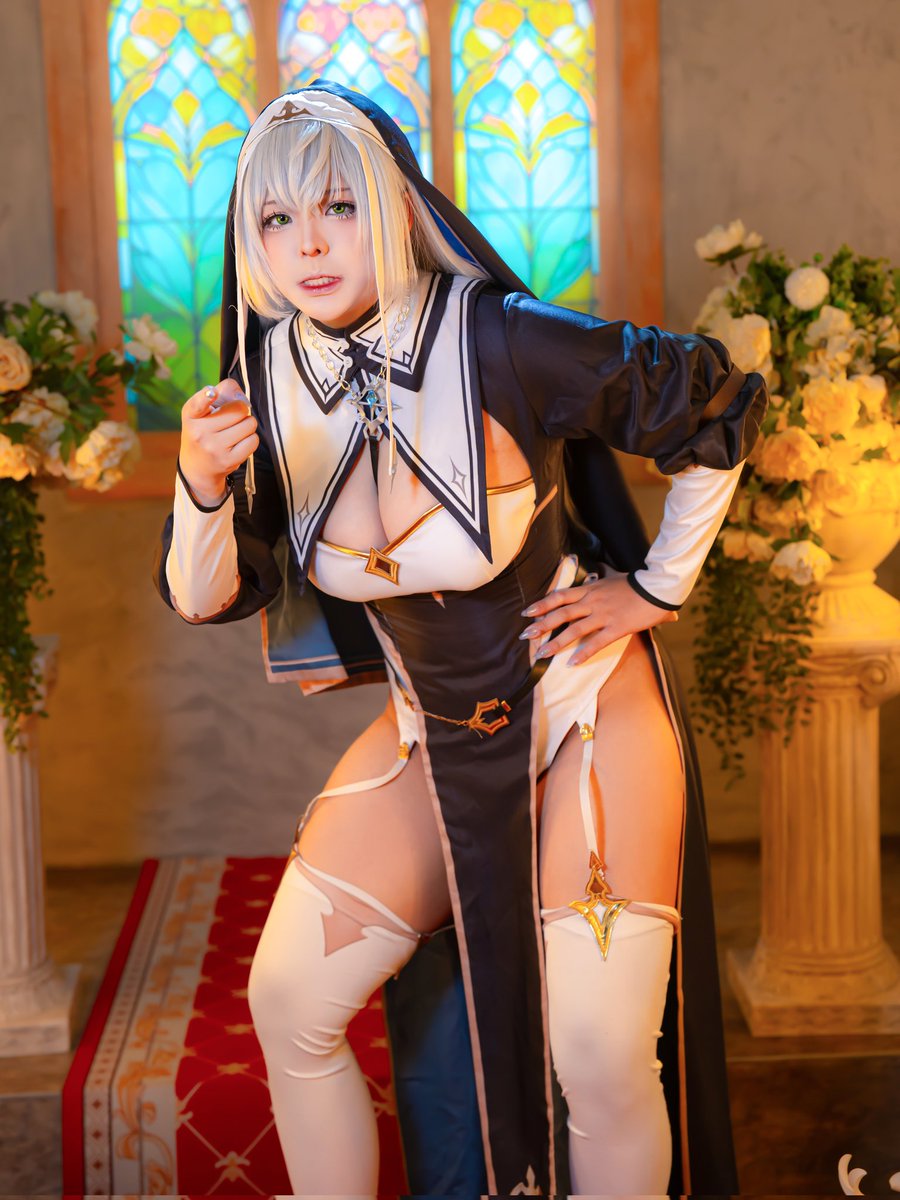 Friday with danchou ouo!
团长来陪你度过礼拜五～！
,
#cosplay #hololive #shiroganenoel #danchou