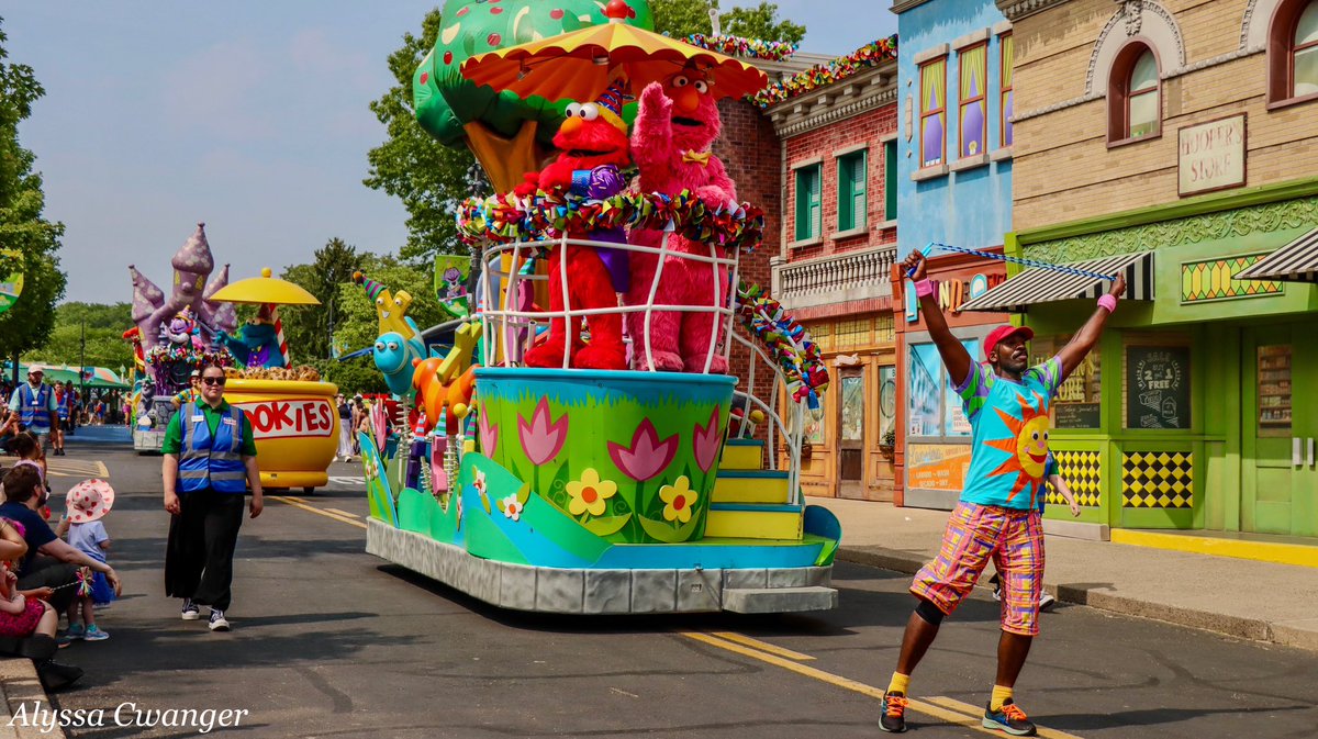 cwanger_alyssa's tweet image. Some hot characters and beating the heat today at Sesame Place in Langhorne, Bucks County, PA! @SesamePlace @6abcWeather @visitphilly @visitPA @CecilyTynan @6abcadamjoseph @PaytonDomschke @CreativePHL @discoverPHL @BucksCountyMaga @visitbucks @VisitBucksPA @CanonUSA